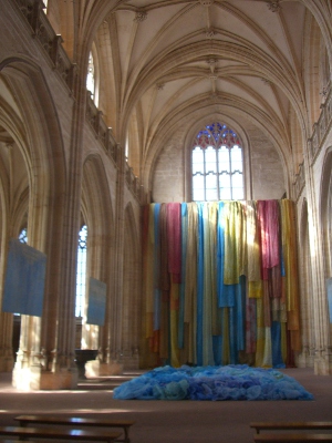 Monastère de Brou - expo contemporaine dans la nef